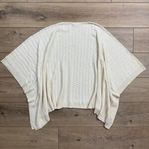 Lululemon Divinity Poncho Scarf Wrap Ivory‎ White Sweater Knit Relaxed Fit